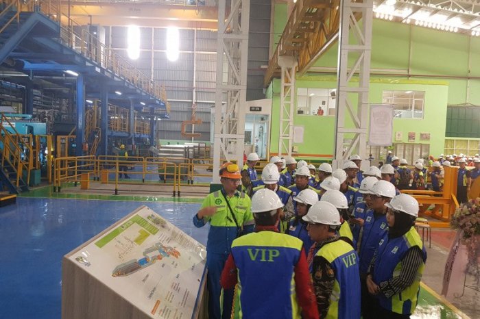 Tata lestari pabrik resmikan triliun cikarang senilai logam bekasi meresmikan rp1 kesatu industri jajaran direktur kementerian bersama kanan dini rabu Gaji pt tata metal lestari