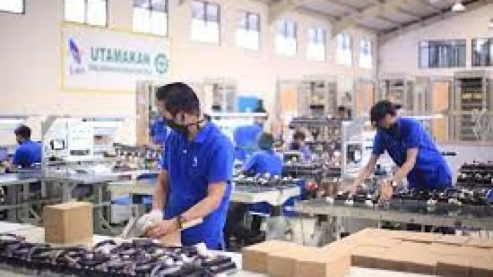 Gaji karyawan pt len industri persero semua jabatan